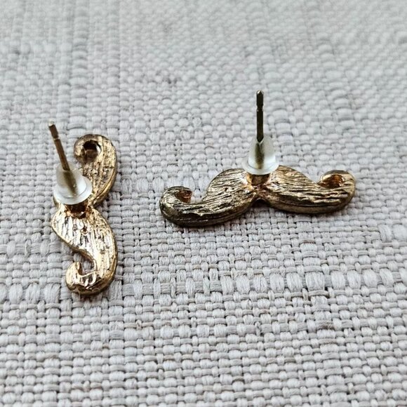 Fashion Jewelry Earrings Mustache Orange Enamel Stud Earring - Picture 5 of 12